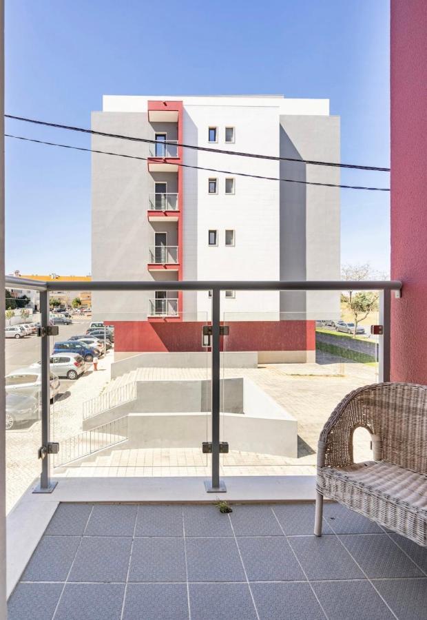 Modern Double Room With Private Balcony Montijo Exteriér fotografie
