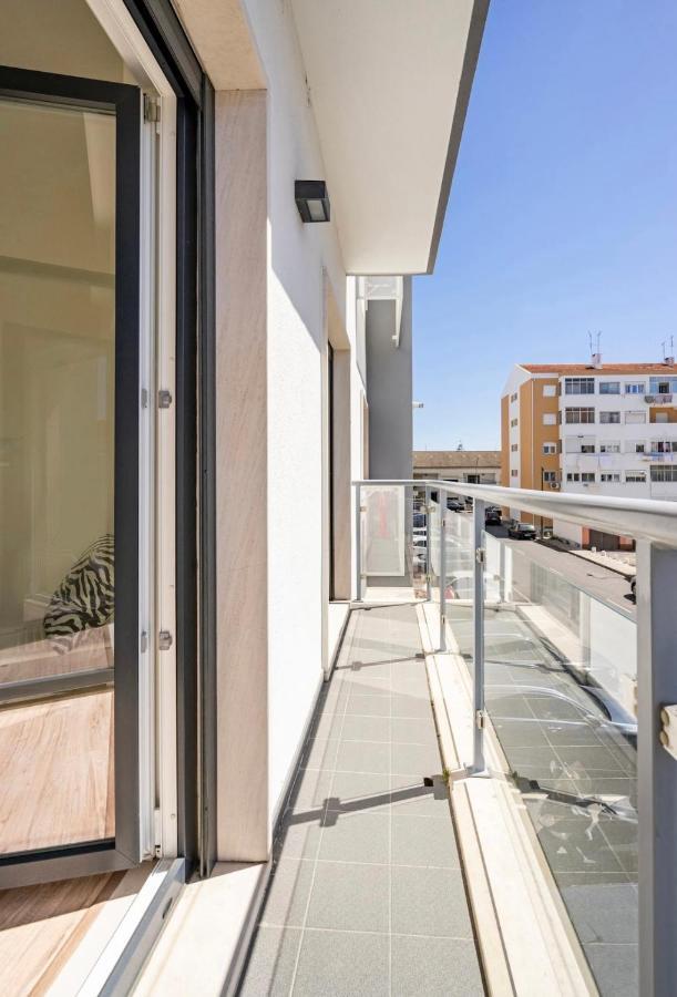 Modern Double Room With Private Balcony Montijo Exteriér fotografie