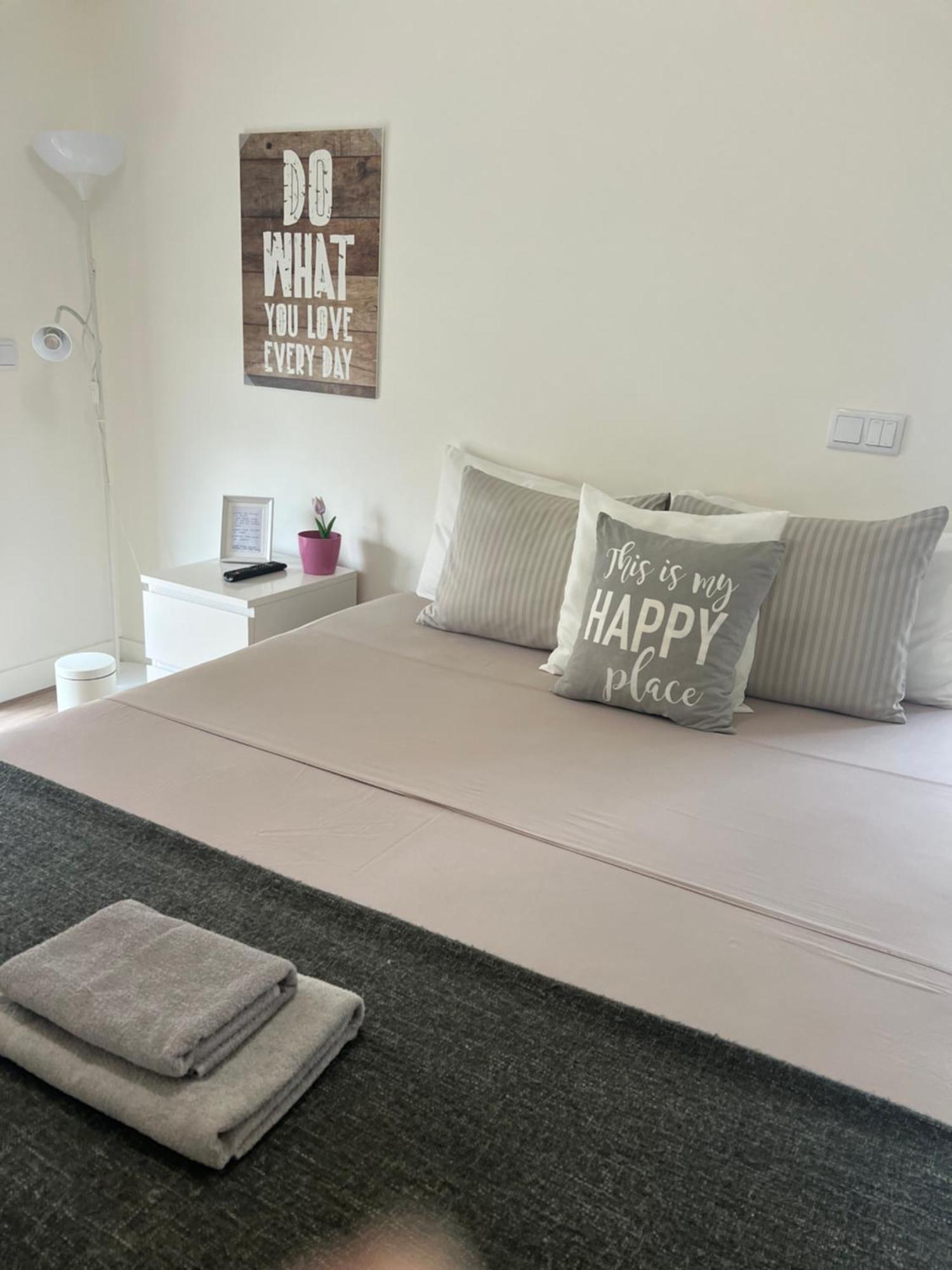 Modern Double Room With Private Balcony Montijo Exteriér fotografie