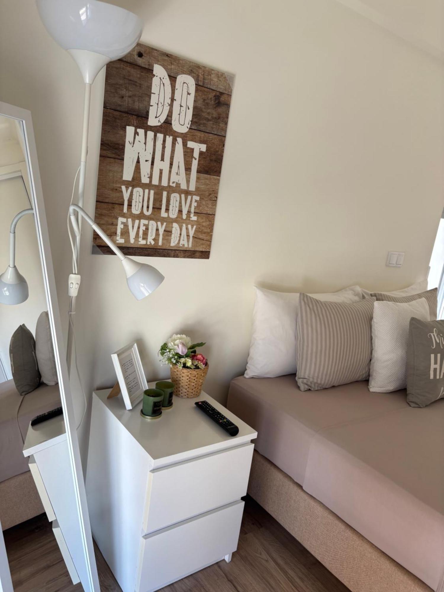 Modern Double Room With Private Balcony Montijo Exteriér fotografie